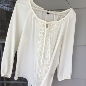 Zac & Rachel size med Ladies blouse Top cream and Lace EUC dressy